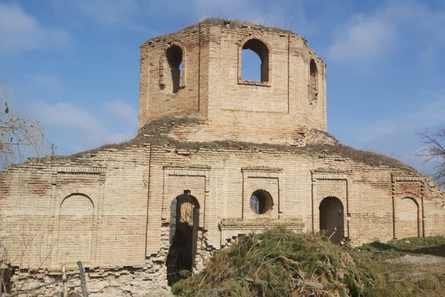 В Шабранском районе албанская церковь находится на грани разрушения - ФОТО